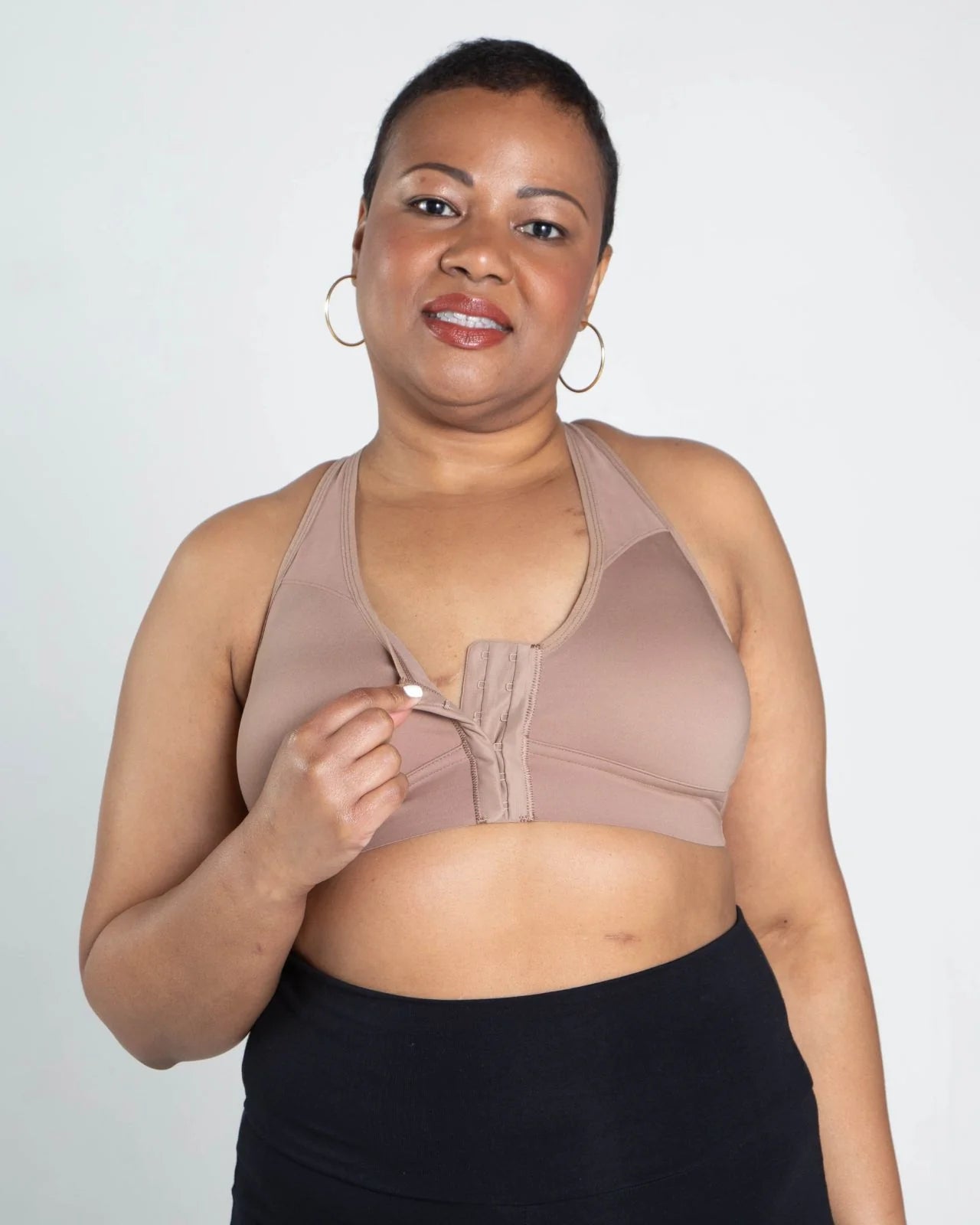 AnaOno: Bianca Pocketed Front Closure Sports Bra