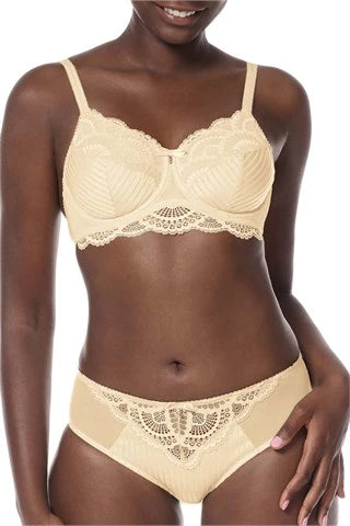 Amoena Karolina Underwire Bra - Sand Order Code: 44858